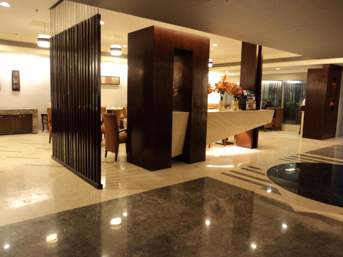 เดอะ มิวส์ ซาโรวาร์ พอร์ทิโก้ Hotel นิวเดลี ภายนอก รูปภาพ