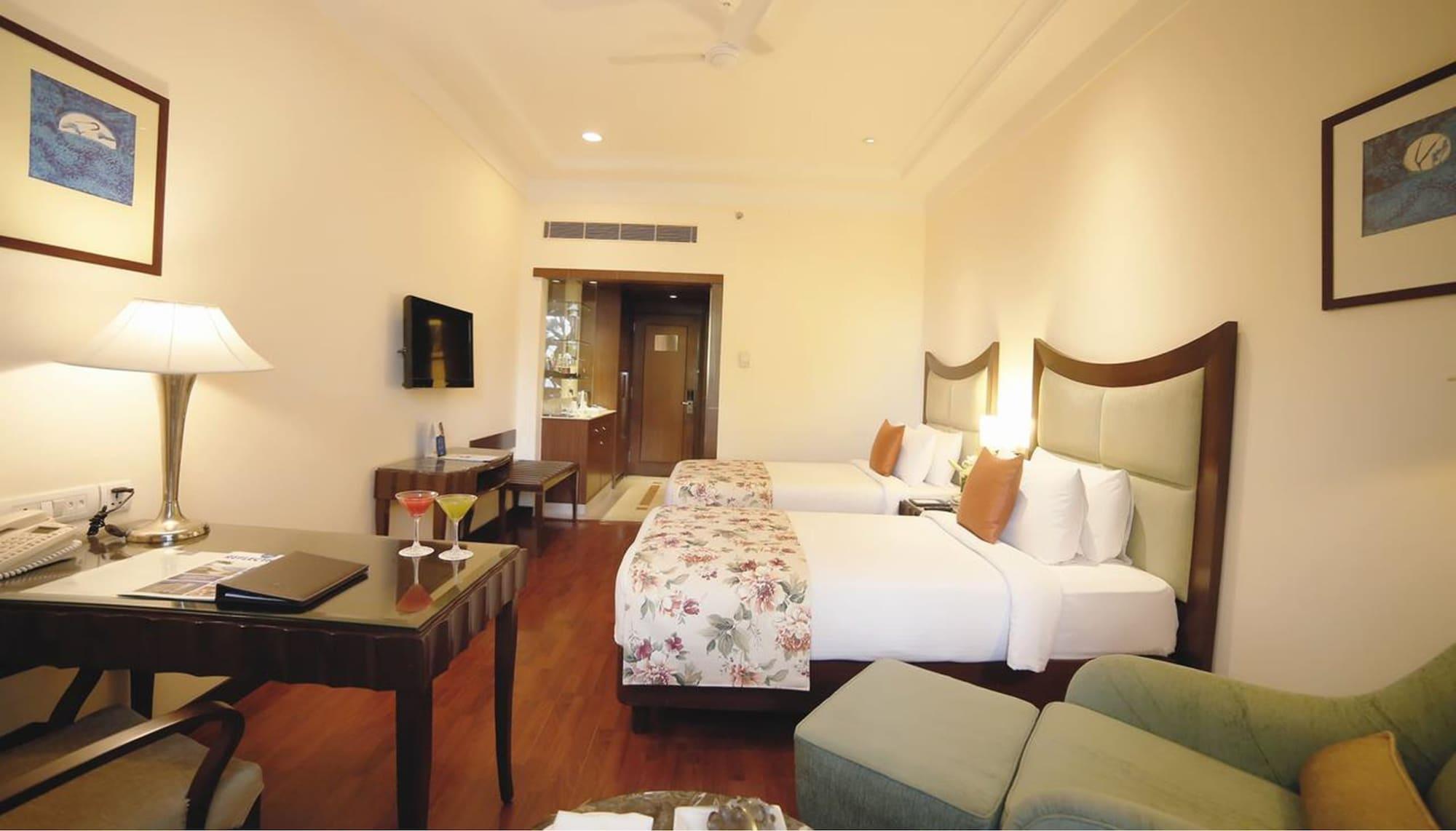 เดอะ มิวส์ ซาโรวาร์ พอร์ทิโก้ Hotel นิวเดลี ภายนอก รูปภาพ