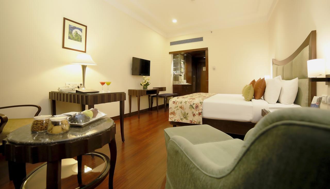 เดอะ มิวส์ ซาโรวาร์ พอร์ทิโก้ Hotel นิวเดลี ภายนอก รูปภาพ