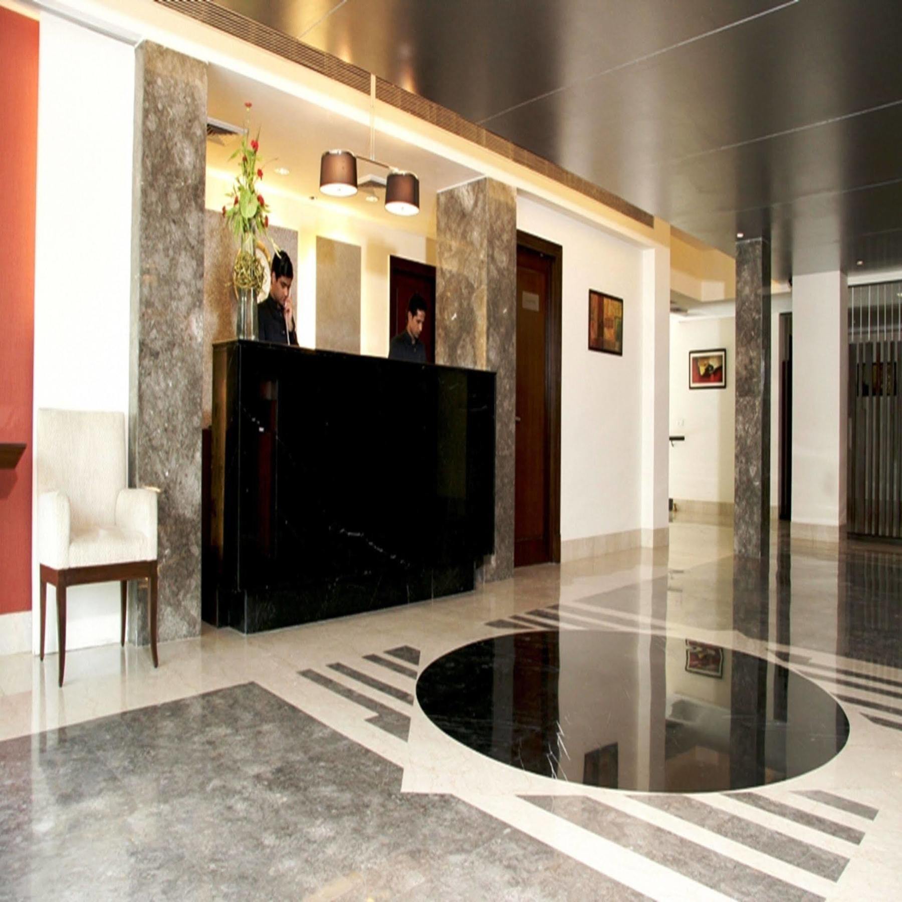เดอะ มิวส์ ซาโรวาร์ พอร์ทิโก้ Hotel นิวเดลี ภายนอก รูปภาพ