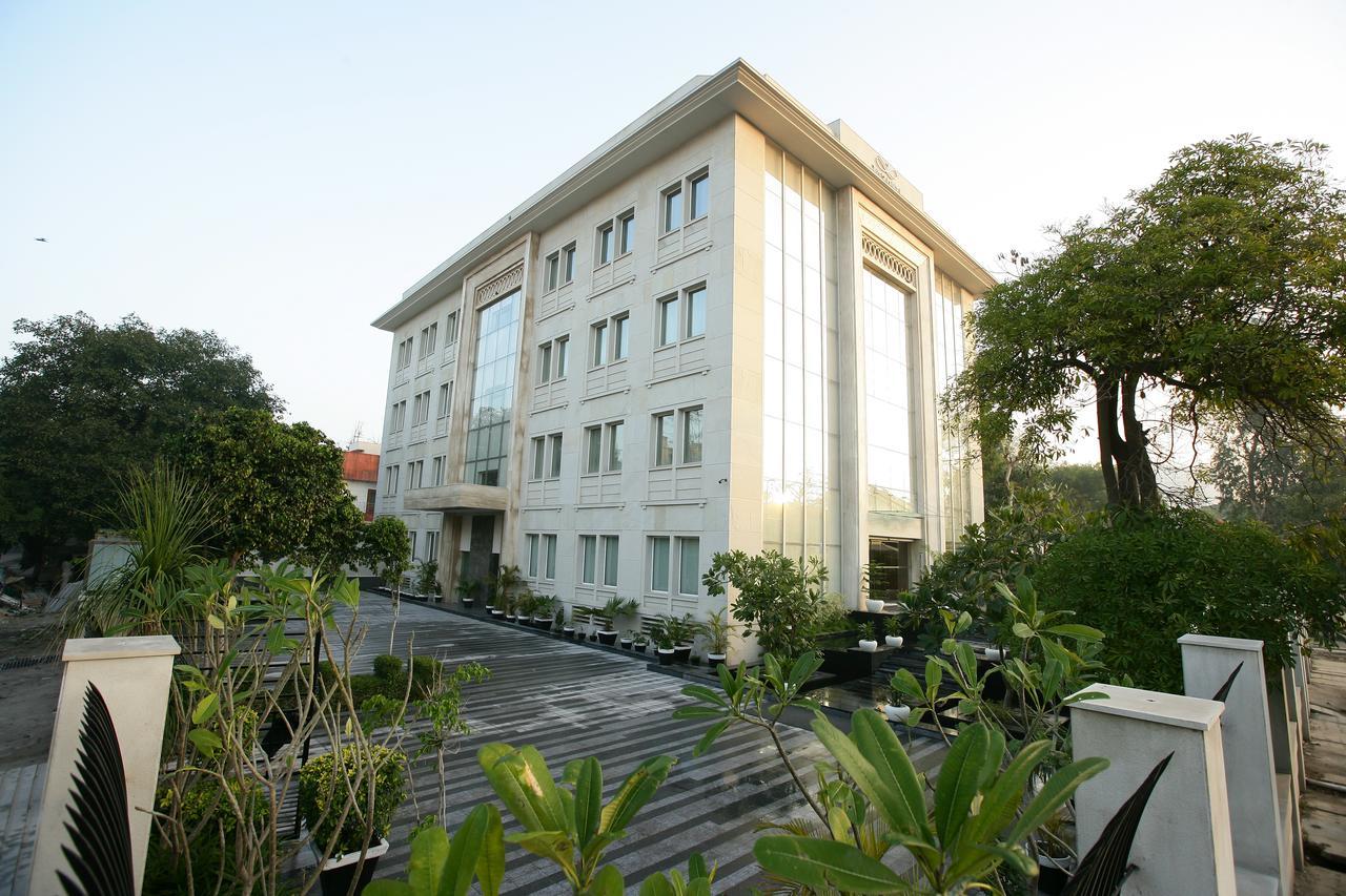 เดอะ มิวส์ ซาโรวาร์ พอร์ทิโก้ Hotel นิวเดลี ภายนอก รูปภาพ